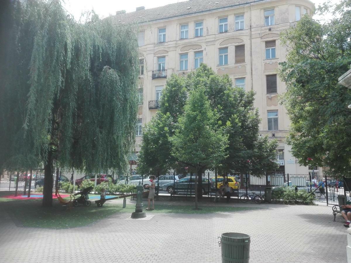 A Quiet Place In The Heart Of The * Budapešť